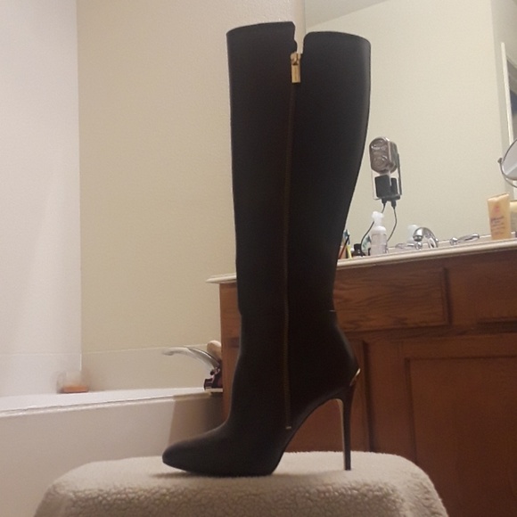 Michael Kors knee high boots - Picture 3 of 4